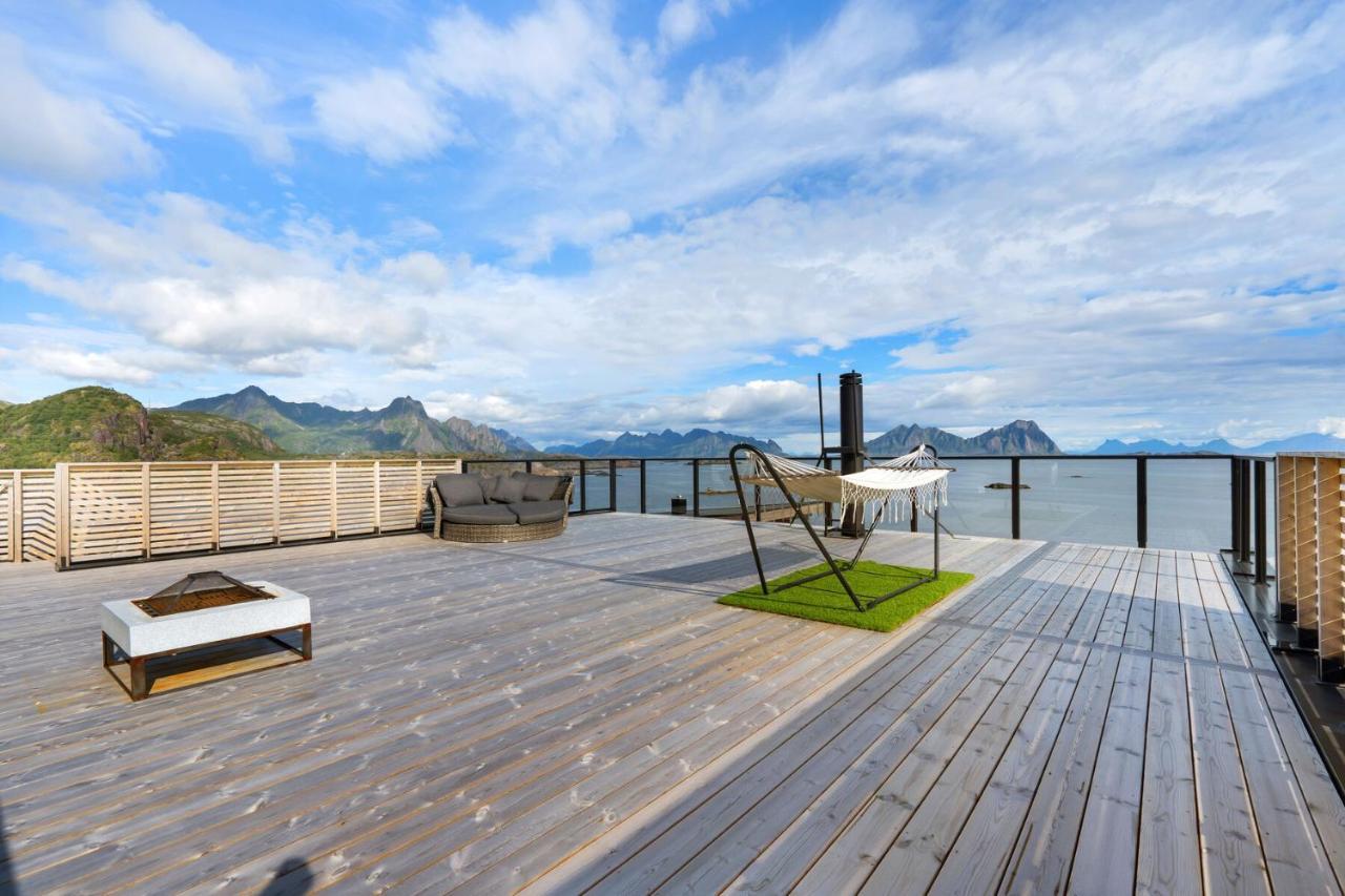 Nydelig Moderne Villa Med Fantastisk Beliggenhet. Kabelvåg Extérieur photo